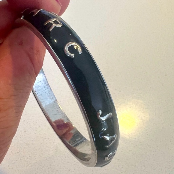 Marc by Marc Jacobs Metal Bracelet. 2,5 inches in diameter. - Picture 4 of 8